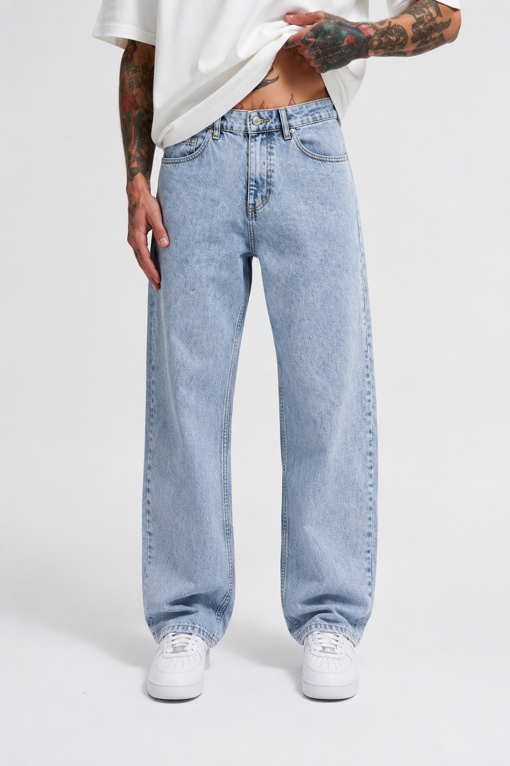 Ice Wash Baggy Jeans