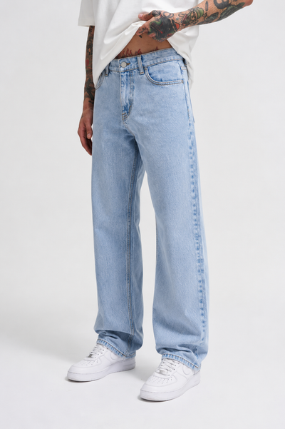 Ice Wash Baggy Jeans